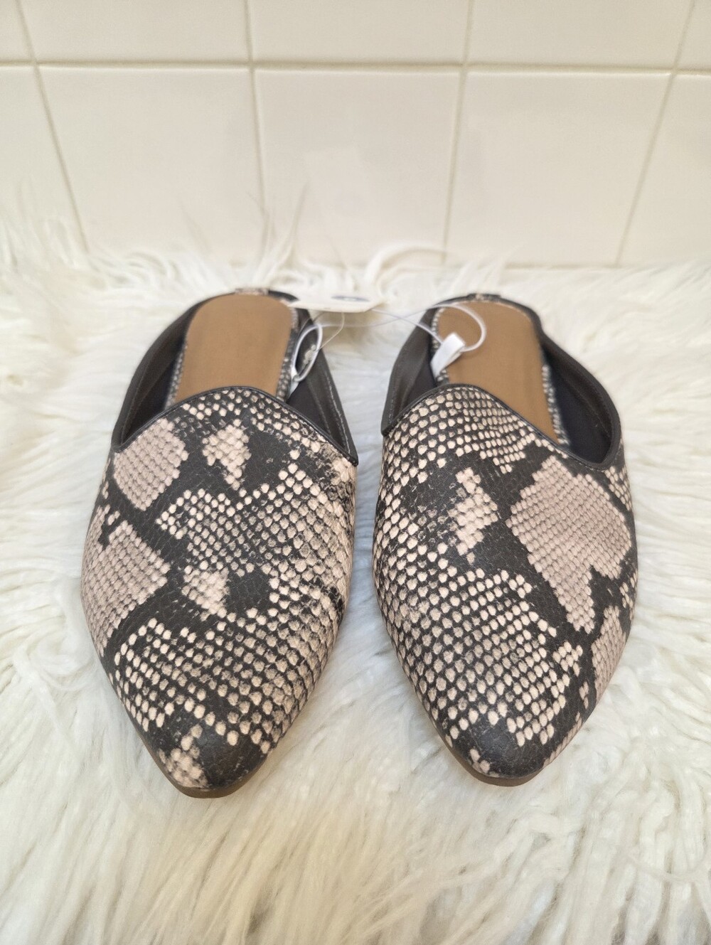 Universal Thread Pointed Mules in Cream Snake Print